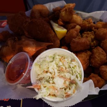 Coaches Corner - a basket of fried chicken and coleslaw - Sports Bars Near Me - Wetumpka, Alabama