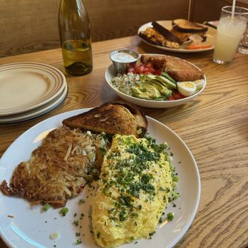 George + Kin's Diner - scallion corn omelet, cobb salad with tofu, salmon melt in the back - Diners Near Me - Napa, California George + Kin's Diner - scallion corn omelet, cobb salad with tofu, salmon melt in the back - Diners Near Me - Napa, California