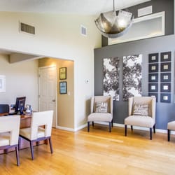 Woodley Plaza Apartments
