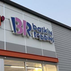 Baskin-Robbins - Exterior