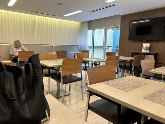AC Hotel Kansas City Plaza by null