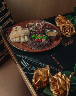 CH Steakhouse & Bar by null