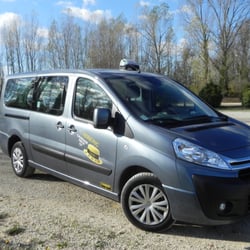 Abberic Taxi - Vehicule spacieux, climatisé, avec attache remorque.
