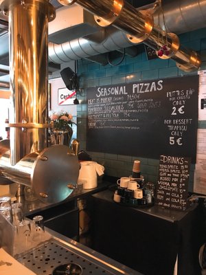 Putte's Bar & Pizza Kalevankatu by null