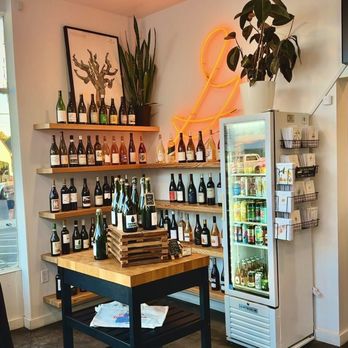 Guantonio's - Wine nook - Pizza Near Me - Lodi, California