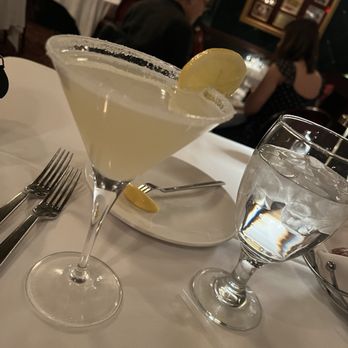 Carlo & Johnny - Lemon drop- reminded me of a song premade mix - Steakhouses Near Me - Cincinnati, Ohio