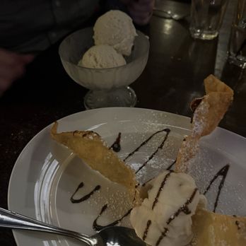Il Culaccino - gelato and Cannoli Dip - Italian Near Me - Chicago, Illinois Il Culaccino - gelato and Cannoli Dip - Italian Near Me - Chicago, Illinois