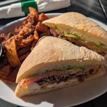 Perfect Pear Bistro - New American Near Me - Tempe, Arizona
