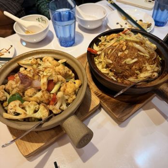Zhe Zhe Pot - Squid, Shrimp and Vermicelli Clay Pot Sugar Cane Drink with Water Chestnut and Lemongrass - Noodles Near Me - Brooklyn, New York Zhe Zhe Pot - Squid, Shrimp and Vermicelli Clay Pot Sugar Cane Drink with Water Chestnut and Lemongrass - Noodles Near Me - Brooklyn, New York