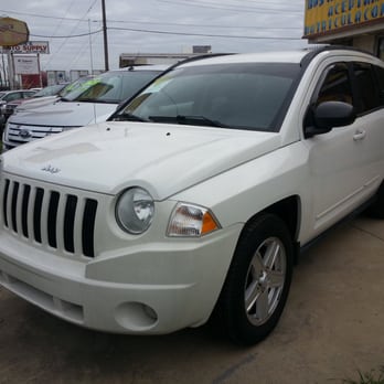 La Silla Auto Credit - Car Dealers Near Me - Grand Prairie, Texas