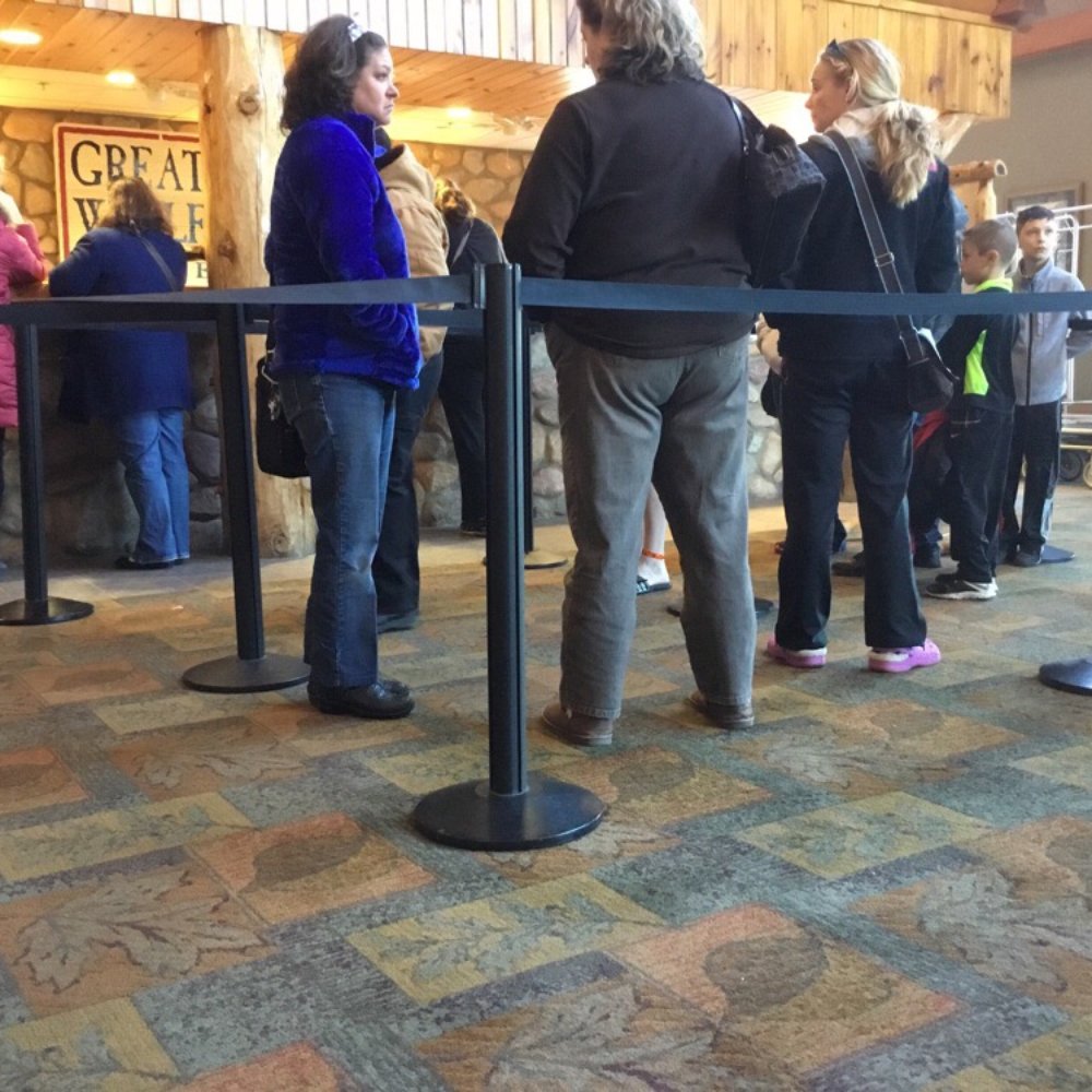 Great Wolf Lodge - Waiting for the check in. - Resorts Near Me - Sandusky, Ohio Great Wolf Lodge - Waiting for the check in. - Resorts Near Me - Sandusky, Ohio