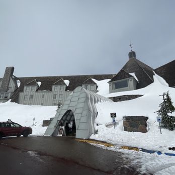 Rams Head Bar - The Lodge - Bars Near Me - Timberline Lodge, Oregon