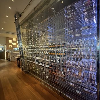 Allegria Hotel - Upstairs bar - Hotels Near Me - Long Beach, New York