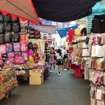女人街 - Entrance - Flea Markets Near Me - Hong Kong, HK 女人街 - Entrance - Flea Markets Near Me - Hong Kong, HK