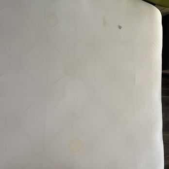 Radisson Hotels Americas - This is a view of the stains (sweat, urine, blood?) on the mattress itself. - Hotels Near Me - Pierre, South Dakota Radisson Hotels Americas - This is a view of the stains (sweat, urine, blood?) on the mattress itself. - Hotels Near Me - Pierre, South Dakota