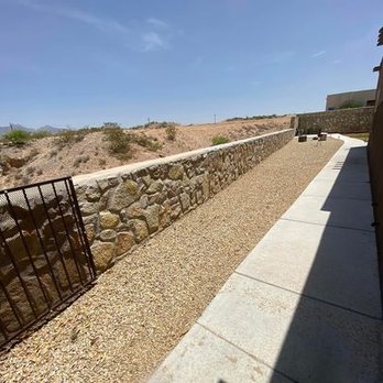 J Evolution Construction - a view of a fenced in area - Painters Near Me J Evolution Construction - a view of a fenced in area - Painters Near Me