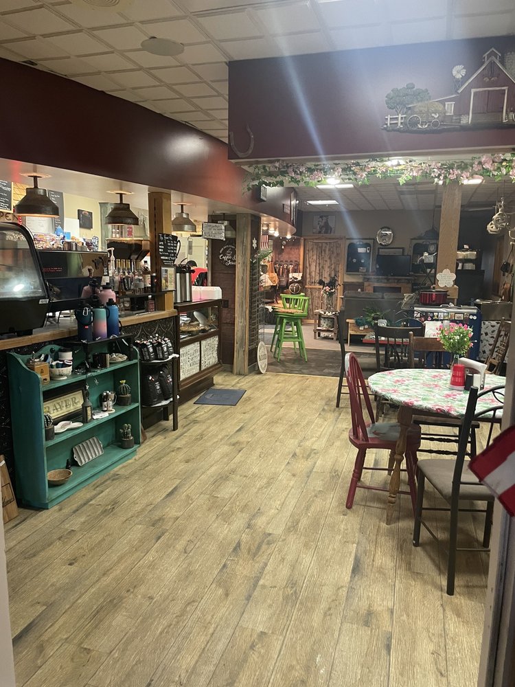 THE ROUND PEN 311 Main St, Circle, Montana Restaurants Restaurant