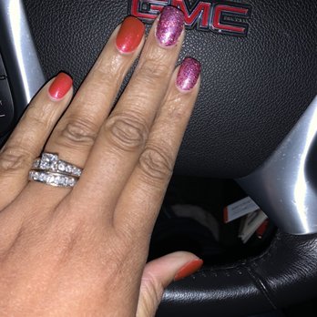 Jess Nailin It - Mood change dark pink when cold - Nail Salons Near Me - Buffalo, New York