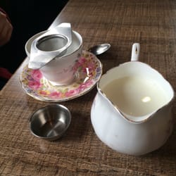 Whittington's Tea Barge