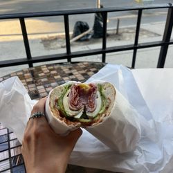 Delucas Mkt - Italian sub