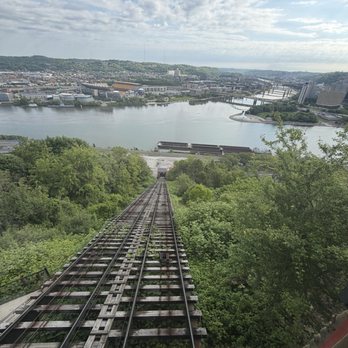 Duquesne Incline - Landmarks & Historical Buildings Near Me - Pittsburgh, Pennsylvania