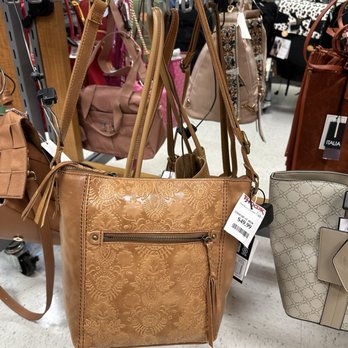 T J MAXX - Updated December 2025 - 25 Photos & 48 Reviews - 14754