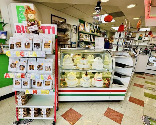 Moio's Italian Pastry Shop by null