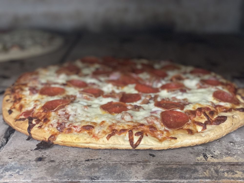 FRANKIE’S PIZZERIA Updated October 2024 24 Photos 6935 11th St, Rockford, Illinois Pizza