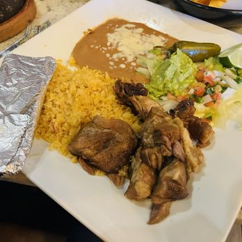 Carreta's Mexican Restaurant - Carnitas Dinner entree with warm tortillas - Mexican Near Me - St. Louis, Missouri Carreta's Mexican Restaurant - Carnitas Dinner entree with warm tortillas - Mexican Near Me - St. Louis, Missouri