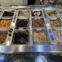 Swirlyz Frozen Yogurt - Toppings Bar
