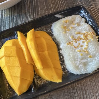 Rod D by Sitti - Mango with Sweet Sticky Rice - Thai Near Me - Brookline, Massachusetts Rod D by Sitti - Mango with Sweet Sticky Rice - Thai Near Me - Brookline, Massachusetts
