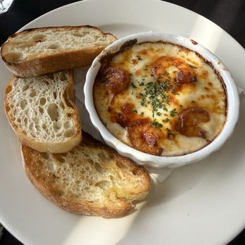Eclipse di Luna - Alpharetta - Fondue de Camarones - Wine Bars Near Me - Alpharetta, Georgia