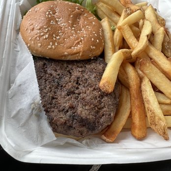 Castle Street Kitchen - Burger - Sandwiches Near Me - Wilmington, North Carolina Castle Street Kitchen - Burger - Sandwiches Near Me - Wilmington, North Carolina