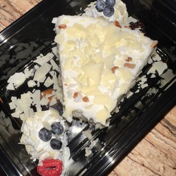 Salt on Mass - Hummingbird cake - Seafood Near Me - Indianapolis, Indiana Salt on Mass - Hummingbird cake - Seafood Near Me - Indianapolis, Indiana