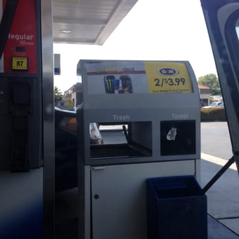Chevron - Towel & Trash Can - Gas Stations Near Me - West Covina, California