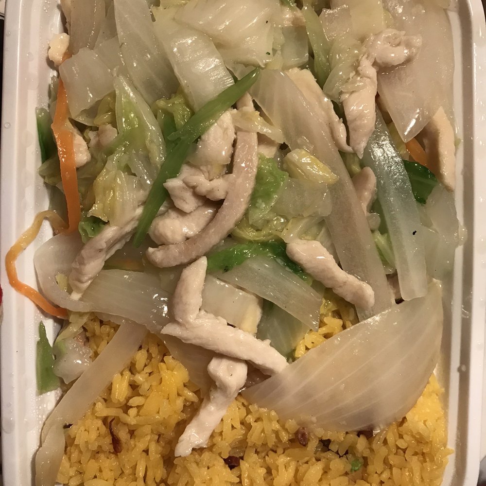 China Fun Restaurant - Chicken chow mein combination meal. - Chinese Near Me - Reading, Pennsylvania