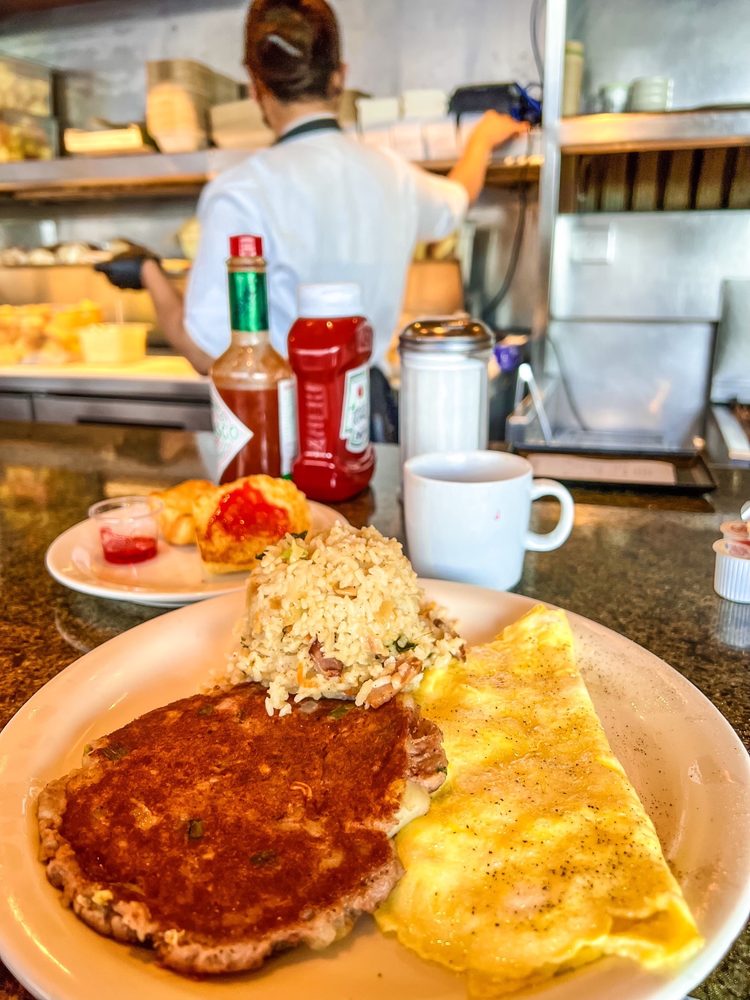 LILIHA BAKERY 8244 Photos & 3587 Reviews 515 N Kuakini St, Honolulu