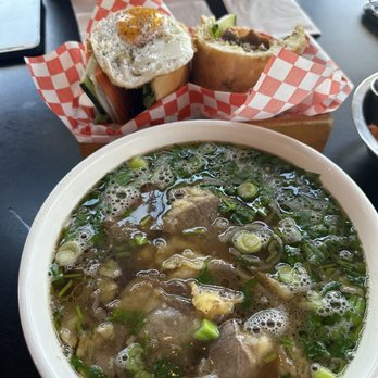 LES BA'GET - No hot sauce. Come on! - Vietnamese Near Me - Houston, Texas LES BA'GET - No hot sauce. Come on! - Vietnamese Near Me - Houston, Texas