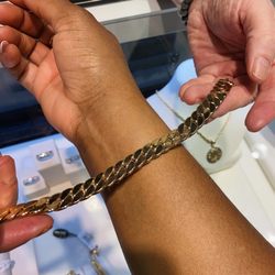 Ben Bridge Jeweler