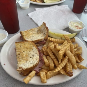 Niko's New York Diner - Reuben and French Fries - Diners Near Me - Hudson, Florida Niko's New York Diner - Reuben and French Fries - Diners Near Me - Hudson, Florida