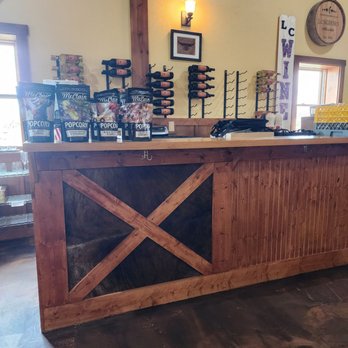 Longhorn Cellars - Bar - Wine Tasting Room Near Me - Fredericksburg, Texas