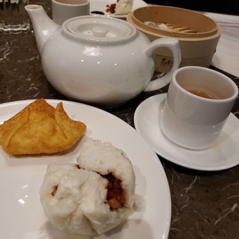MingHin Cuisine - Crab Rangoon and BBQ Pork Bun. Both good, but the bun was especially delish!! - Dim Sum Near Me - Chicago, Illinois MingHin Cuisine - Crab Rangoon and BBQ Pork Bun. Both good, but the bun was especially delish!! - Dim Sum Near Me - Chicago, Illinois