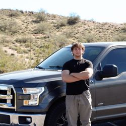 Minutemen Junk Removal - The owner and his truck.