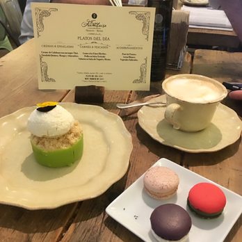 Mamá Framboise - Desserts Near Me - Madrid, M