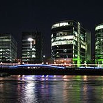 Queen's Walk - Landmarks & Historical Buildings Near Me - London, XGL