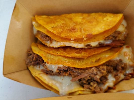 Los Originales Tacos de Birria by null