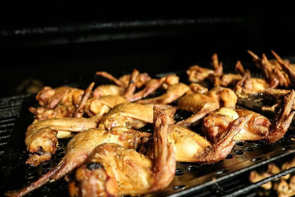 Legends BBQ Smokehouse Logo