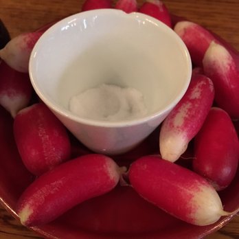 Le Temps des Cerises - Radish with salt (comes on the table) - French Near Me - Paris, 75