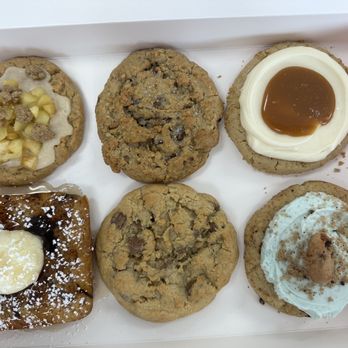 Crumbl - Chesterfield - 6-Pack of Cookies - Bakeries Near Me - Chesterfield, Missouri