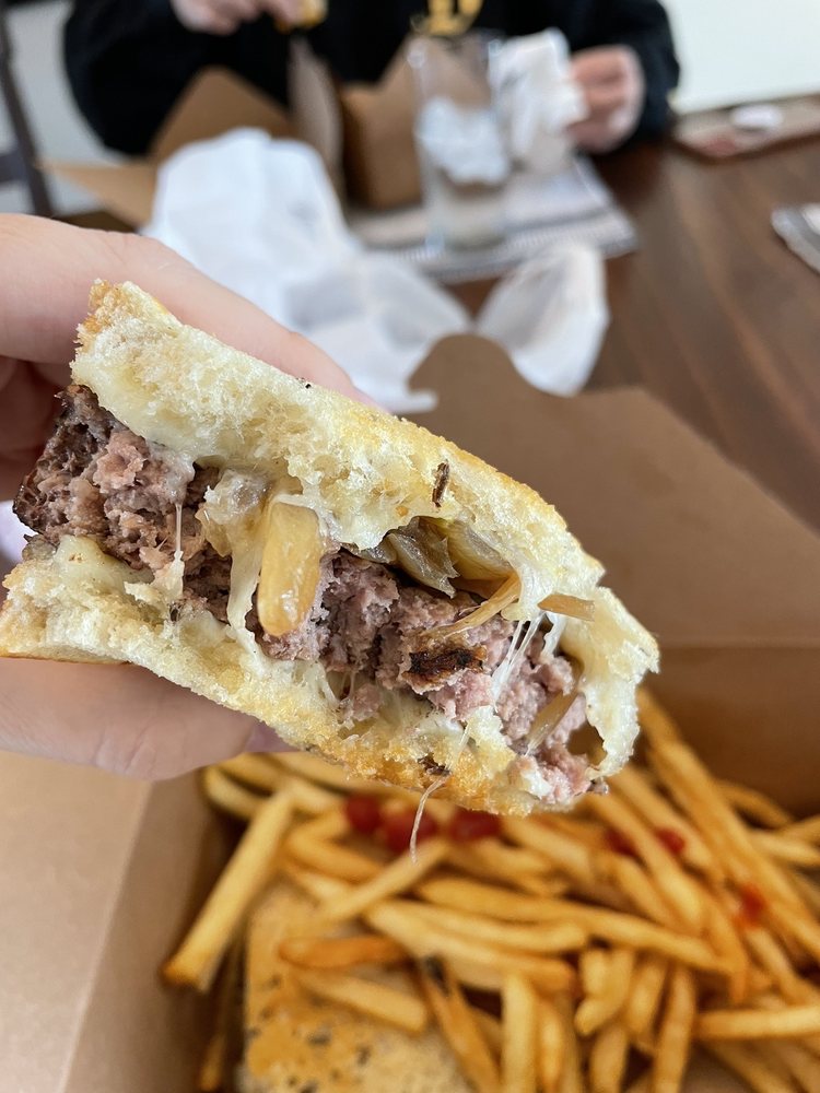 Carmen’s Burger Bar